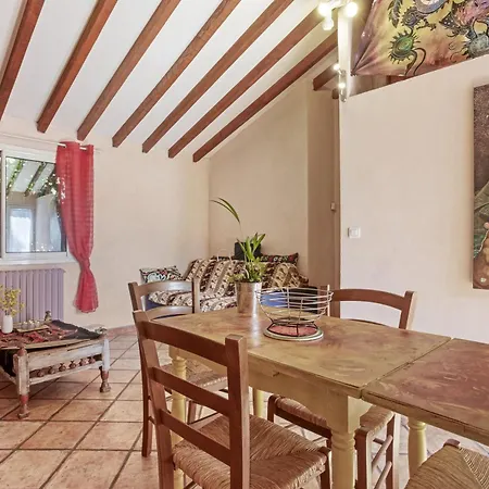 فيلة La Maison De Fanny